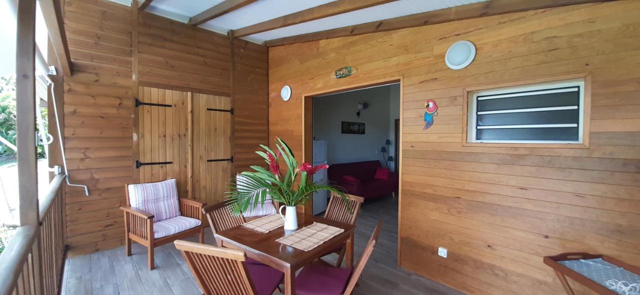 Gîte "Avocatier" Bouillante Exterior foto